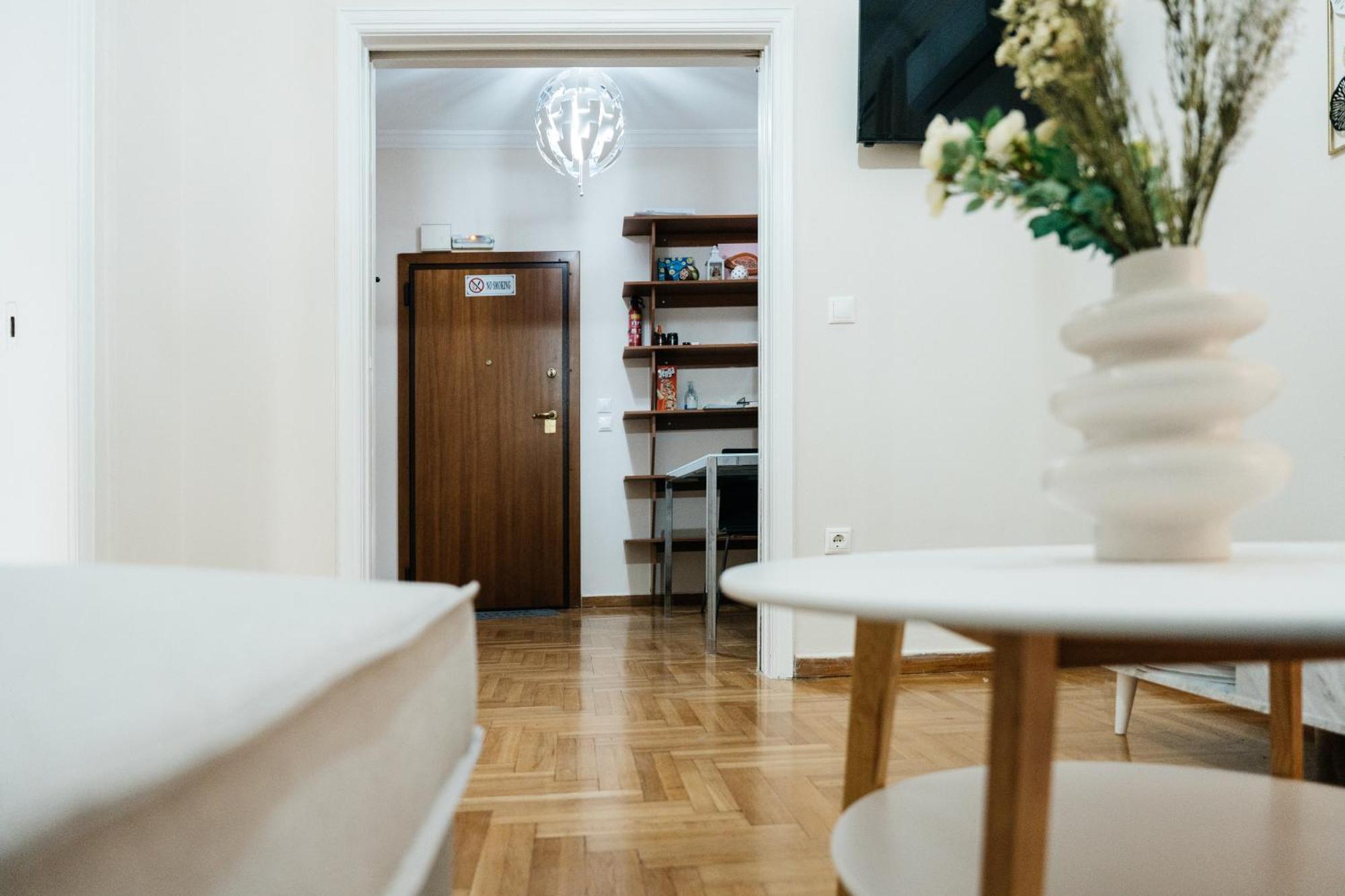 Luxury Apartment Center Атина Екстериор снимка