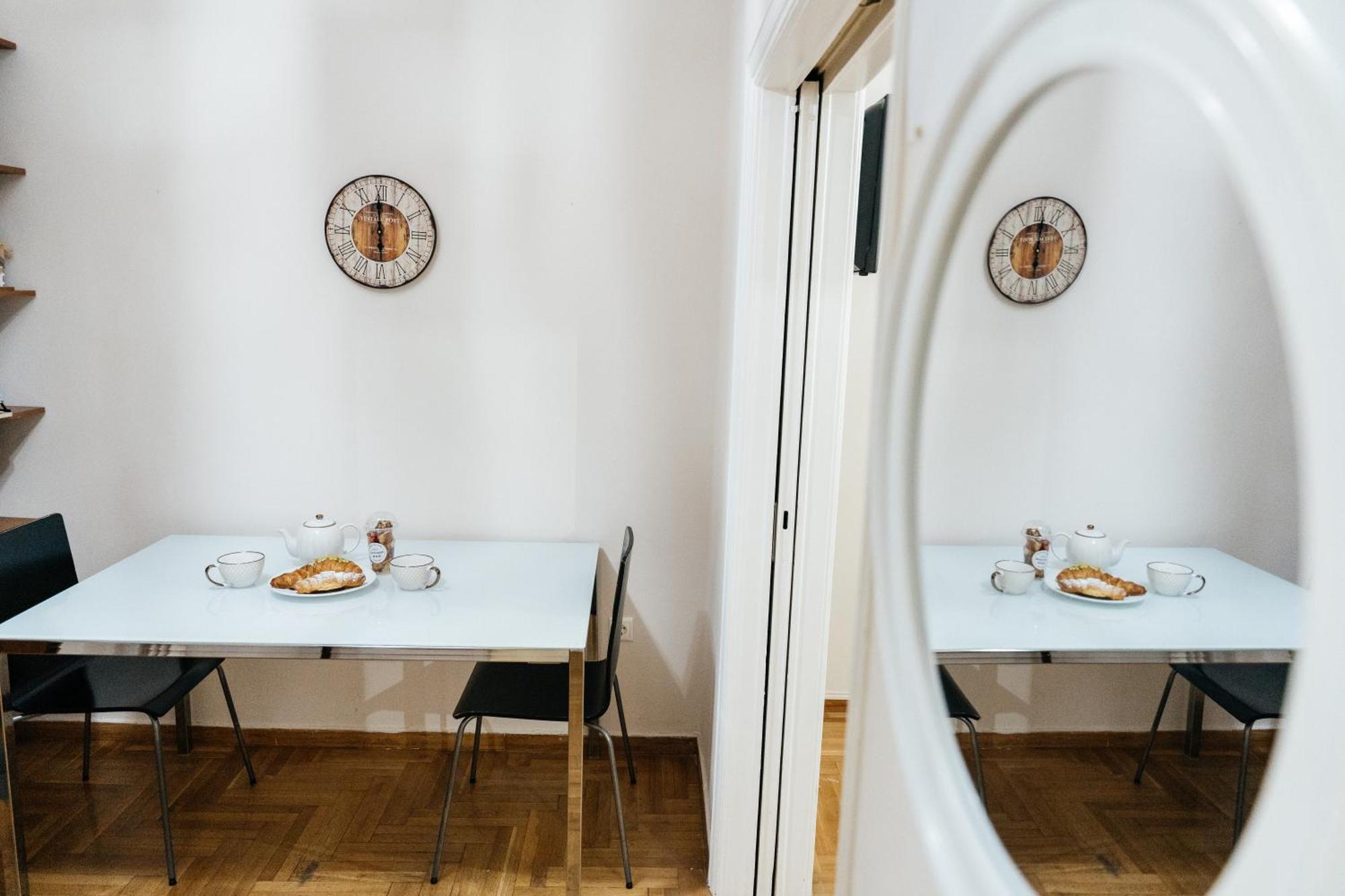 Luxury Apartment Center Атина Екстериор снимка